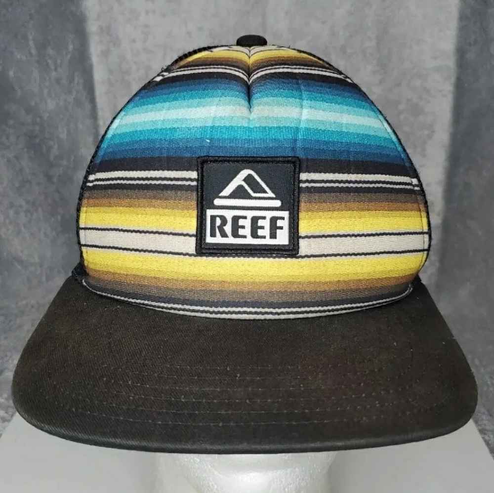 REEF Foam Striped Black Mesh back Snap Trucker Hat Wide Brim Baseball cap